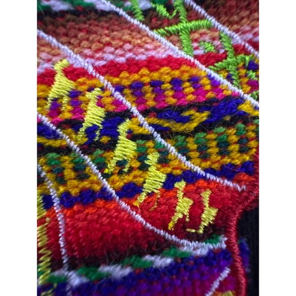 Peru Nazca Black T-Shirt With Colorful Embroidered Design Childrens Size 10 - Picture 4 of 11